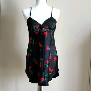 Maidenform Night gown